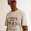 Camiseta gris de algodón para hombre con estampado vintage en la parte delantera Camiseta gris de algodón para hombre con estampado vintage en la parte delantera
