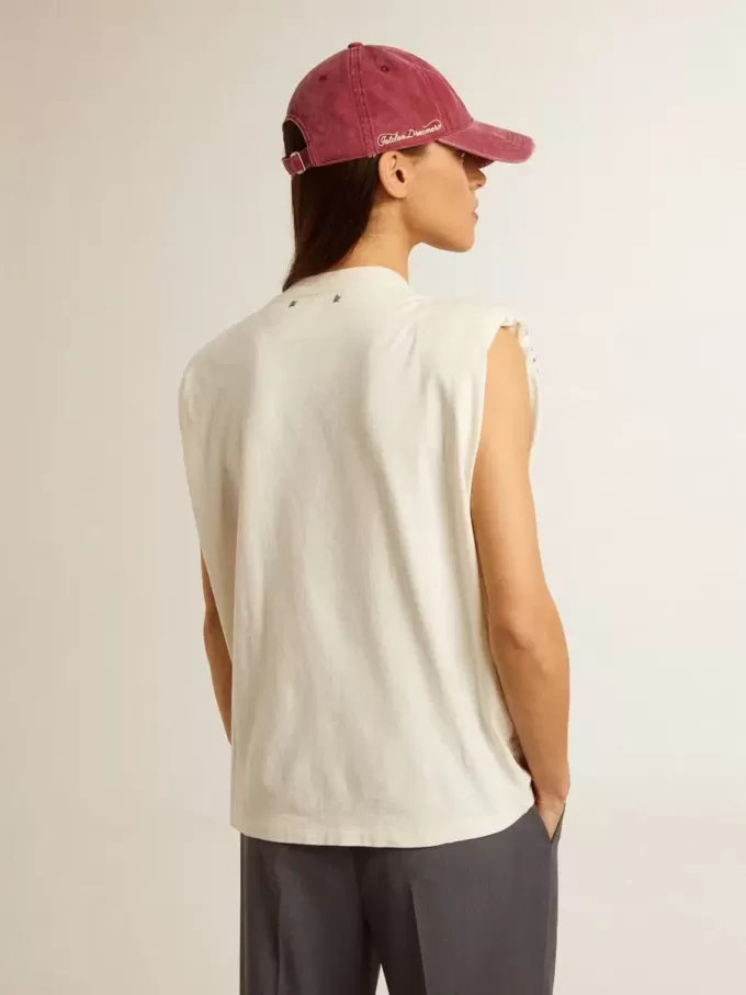 Camiseta sin mangas blanca envejecida adornada con cristales Camiseta sin mangas blanca envejecida adornada con cristales