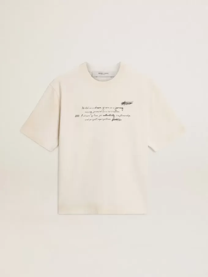 Camiseta unisex desgastada en color blanco con letras estampadas Camiseta unisex desgastada en color blanco con letras estampadas