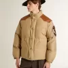 Cazadora bomber beige con detalles de cuero y parches Cazadora bomber beige con detalles de cuero y parches