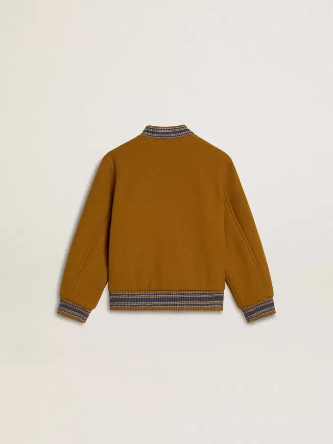 Cazadora bomber infantil de lana en color amarillo ocre con parche Cazadora bomber infantil de lana en color amarillo ocre con parche
