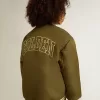Cazadora bomber infantil de nailon verde militar con letras en la espalda Cazadora bomber infantil de nailon verde militar con letras en la espalda