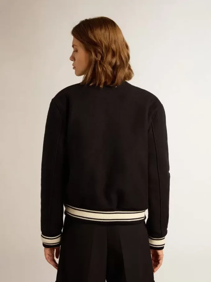Cazadora bomber para mujer en lana azul oscuro con detalles en blanco Cazadora bomber para mujer en lana azul oscuro con detalles en blanco