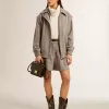 Cazadora bomber para mujer en lana marrón crudo con diseño en espiga Cazadora bomber para mujer en lana marrón crudo con diseño en espiga