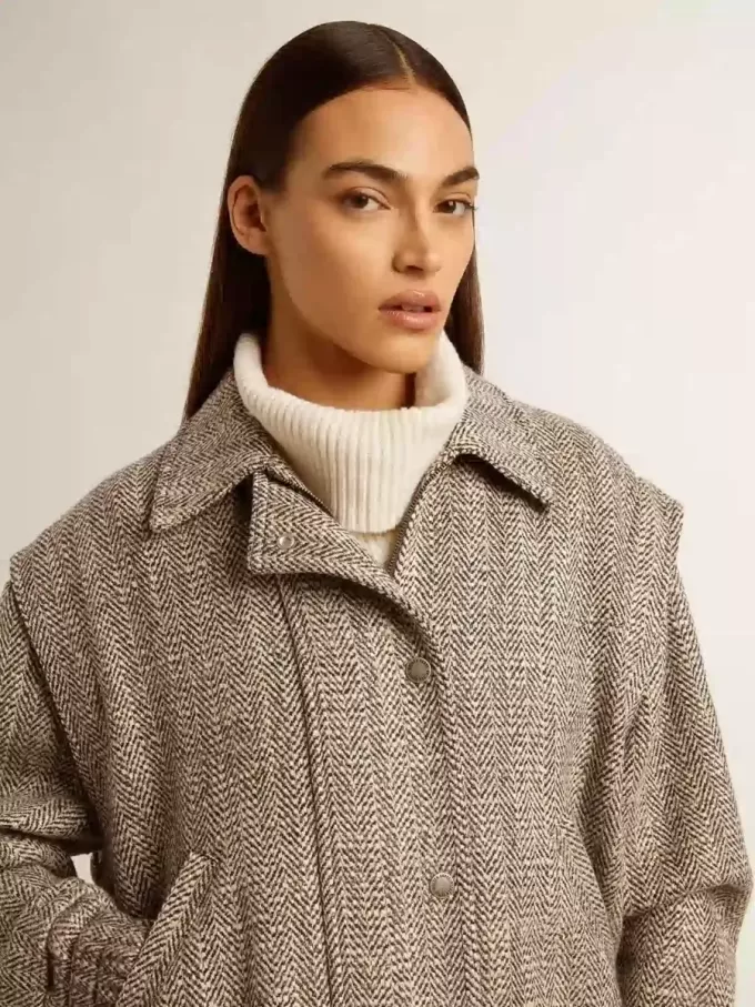 Cazadora bomber para mujer en lana marrón crudo con diseño en espiga Cazadora bomber para mujer en lana marrón crudo con diseño en espiga