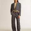 Chaqueta corta de mujer de lana azul claro con botonadura sencilla Chaqueta corta de mujer de lana azul claro con botonadura sencilla