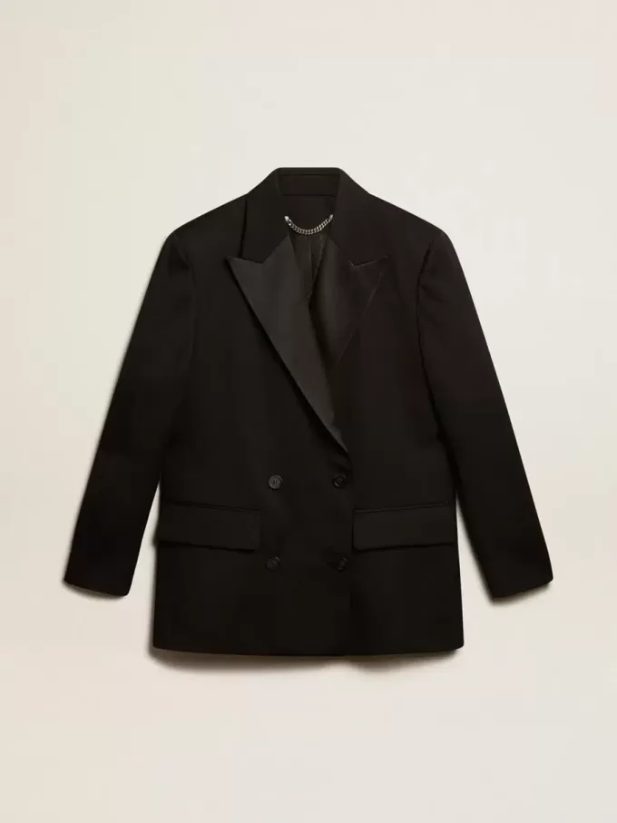 Chaqueta de esmoquin para mujer en gabardina de lana negra. Chaqueta de esmoquin para mujer en gabardina de lana negra.
