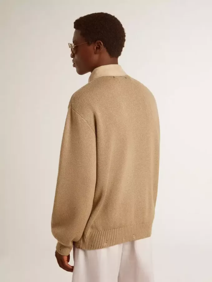 Chaqueta de hombre en piel nobuk color travertino con mangas y espalda en mezcla de lana Chaqueta de hombre en piel nobuk color travertino con mangas y espalda en mezcla de lana