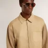 Chaqueta de hombre en piel nobuk color travertino con mangas y espalda en mezcla de lana Chaqueta de hombre en piel nobuk color travertino con mangas y espalda en mezcla de lana