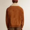 Chaqueta de hombre en piel serrada color tabaco con cuello de borreguillo Chaqueta de hombre en piel serrada color tabaco con cuello de borreguillo