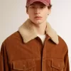 Chaqueta de hombre en piel serrada color tabaco con cuello de borreguillo Chaqueta de hombre en piel serrada color tabaco con cuello de borreguillo
