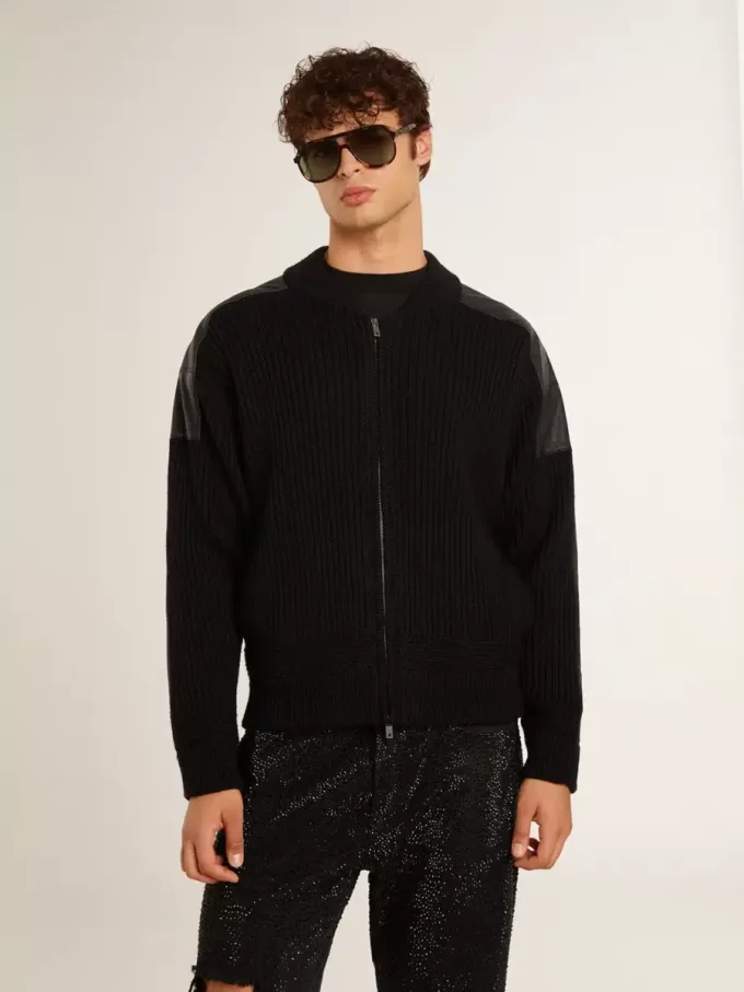 Chaqueta de lana merino negra para hombre con parches de cuero Chaqueta de lana merino negra para hombre con parches de cuero
