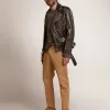 Chaqueta motera de cuero para hombre con tachuelas martilladas y cinta adhesiva Chaqueta motera de cuero para hombre con tachuelas martilladas y cinta adhesiva