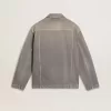 Chaqueta vaquera gris para hombre con tachuelas Chaqueta vaquera gris para hombre con tachuelas