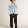 Chaqueta vaquera ligera con bordados