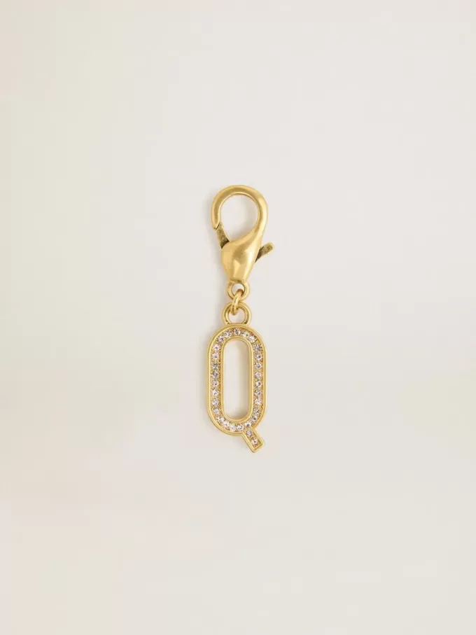 Charm con la letra Q en latón dorado con cristales Charm con la letra Q en latón dorado con cristales
