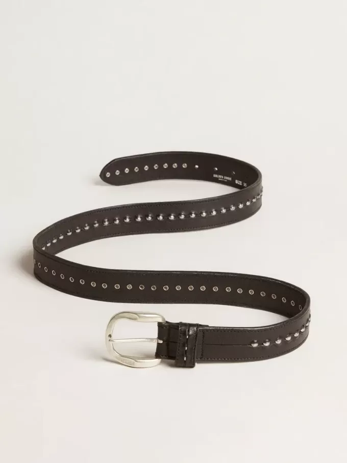 Cinturón de cuero negro con tachuelas Cinturón de cuero negro con tachuelas