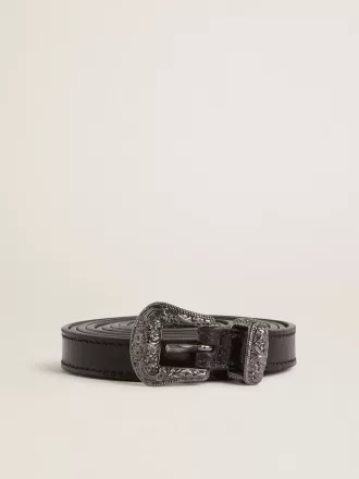 Cinturón de piel negro con hebilla plateada
