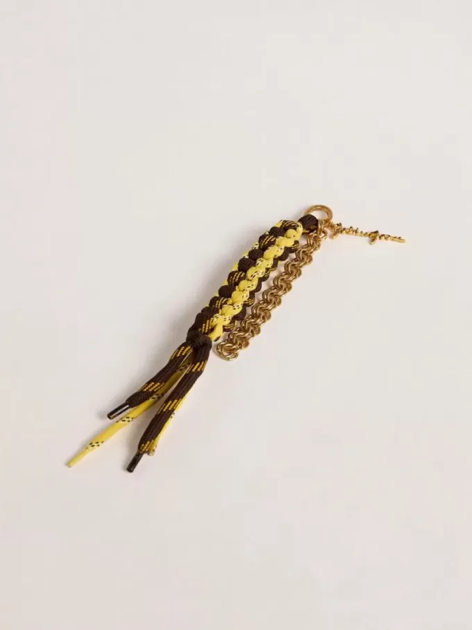 Colgante con cordones de senderismo anudados amarillos y marrones con cadena Colgante con cordones de senderismo anudados amarillos y marrones con cadena