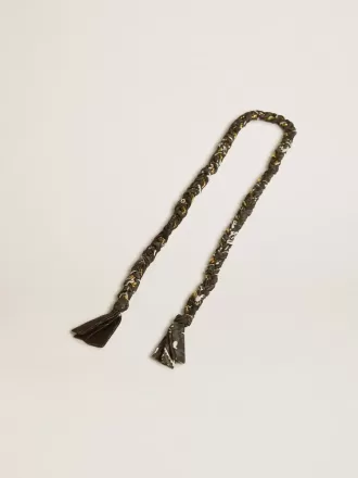 Colgante de tejido trenzado negro con cadena de latón Colgante de tejido trenzado negro con cadena de latón