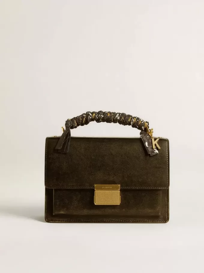 Colgante de tejido trenzado negro con cadena de latón Colgante de tejido trenzado negro con cadena de latón