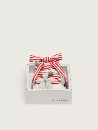 Cordones «Playful» de rayas rojas y beige con adornos aplicados