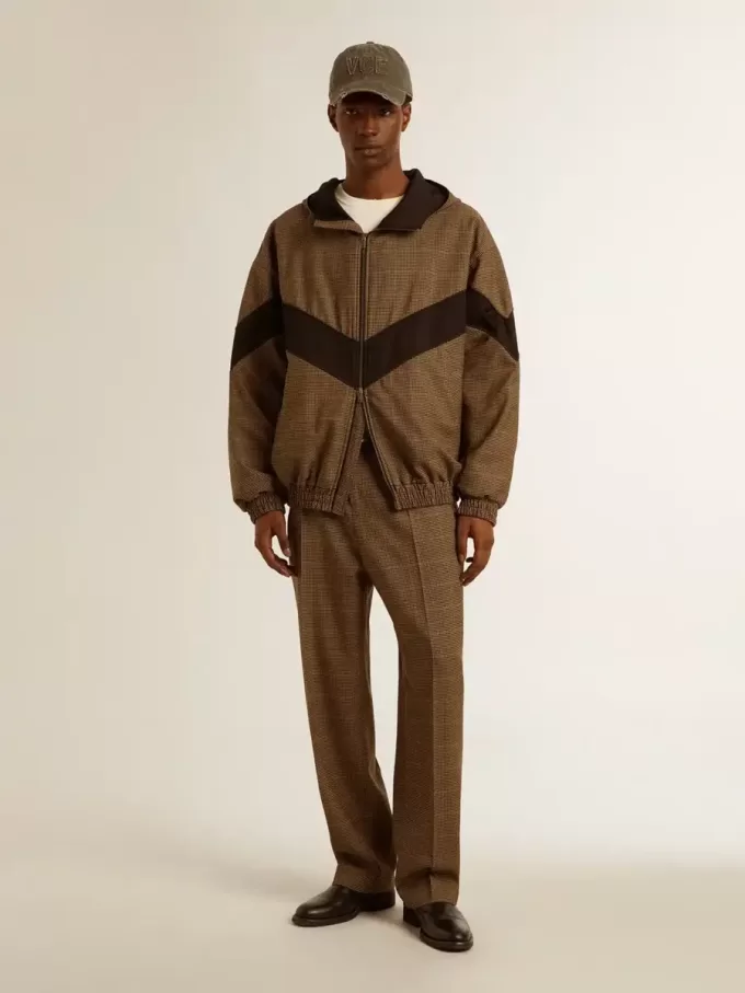 Cortavientos en beige y negro con estampado de pata de gallo Cortavientos en beige y negro con estampado de pata de gallo