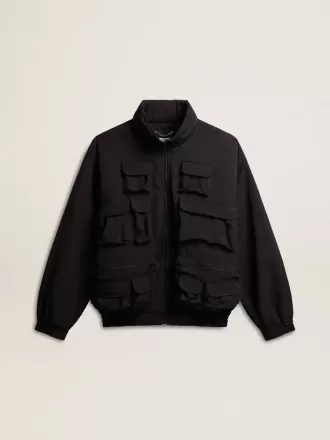 Cortavientos negro con múltiples bolsillos Cortavientos negro con múltiples bolsillos