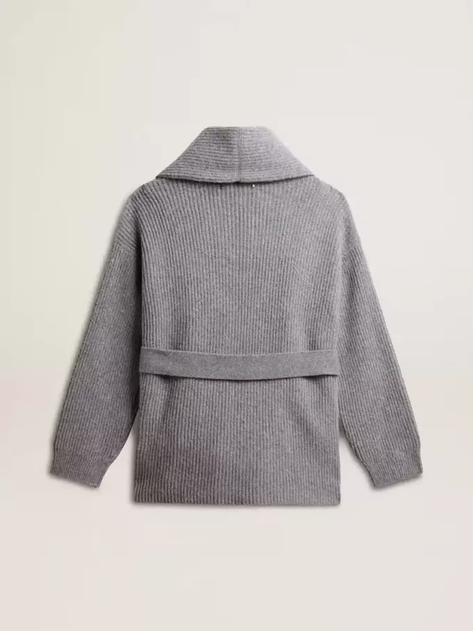 Cárdigan de mujer en lana gris jaspeada con bordado en la parte delantera Cárdigan de mujer en lana gris jaspeada con bordado en la parte delantera