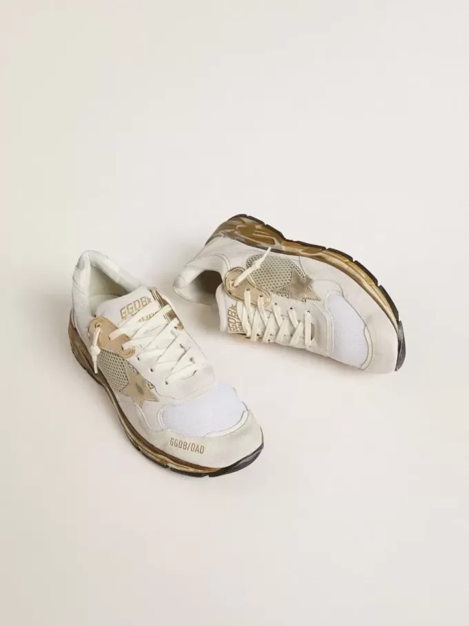 Dad-Star para hombre en malla y ante blanco con estrella de cuero dorado laminado Dad-Star para hombre en malla y ante blanco con estrella de cuero dorado laminado