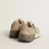 Dad-Star para mujer en malla beige y ante con estrella de cuero plateado