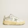 Forty2 para hombre en piel blanca con cordones con cristales Swarovski y estrella gris Forty2 para hombre en piel blanca con cordones con cristales Swarovski y estrella gris