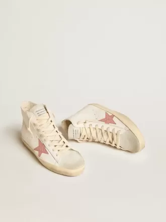 Francy en napa color crema con estrella de piel rosa con estampado de cocodrilo