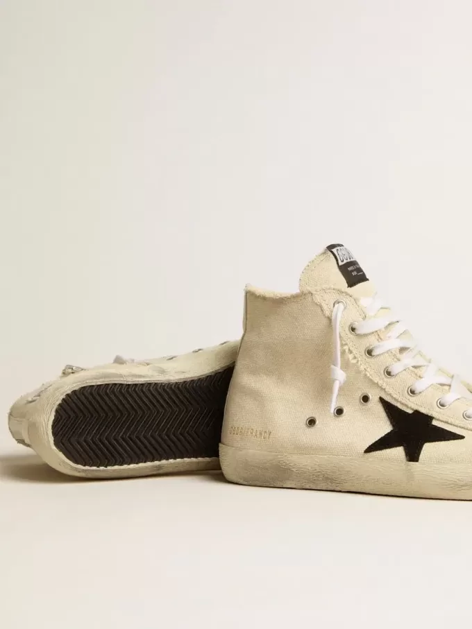 Francy Penstar en lona con estrella de ante negro y lengüeta de cuero en el talón Francy Penstar en lona con estrella de ante negro y lengüeta de cuero en el talón