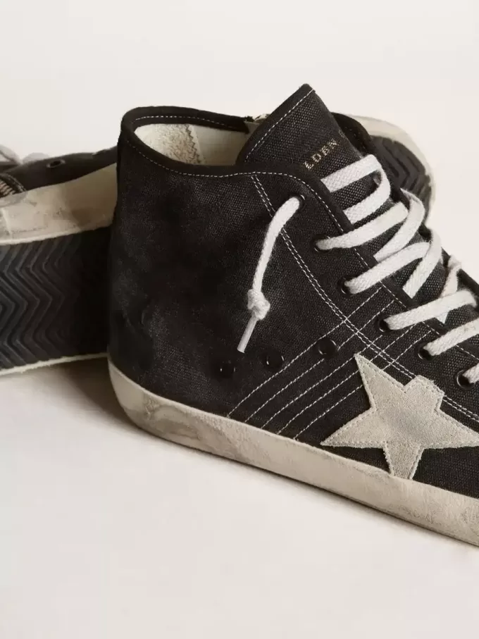 Francy Penstar en lona negra con estrella de ante blanco y lengüeta del talón de ante negro Francy Penstar en lona negra con estrella de ante blanco y lengüeta del talón de ante negro