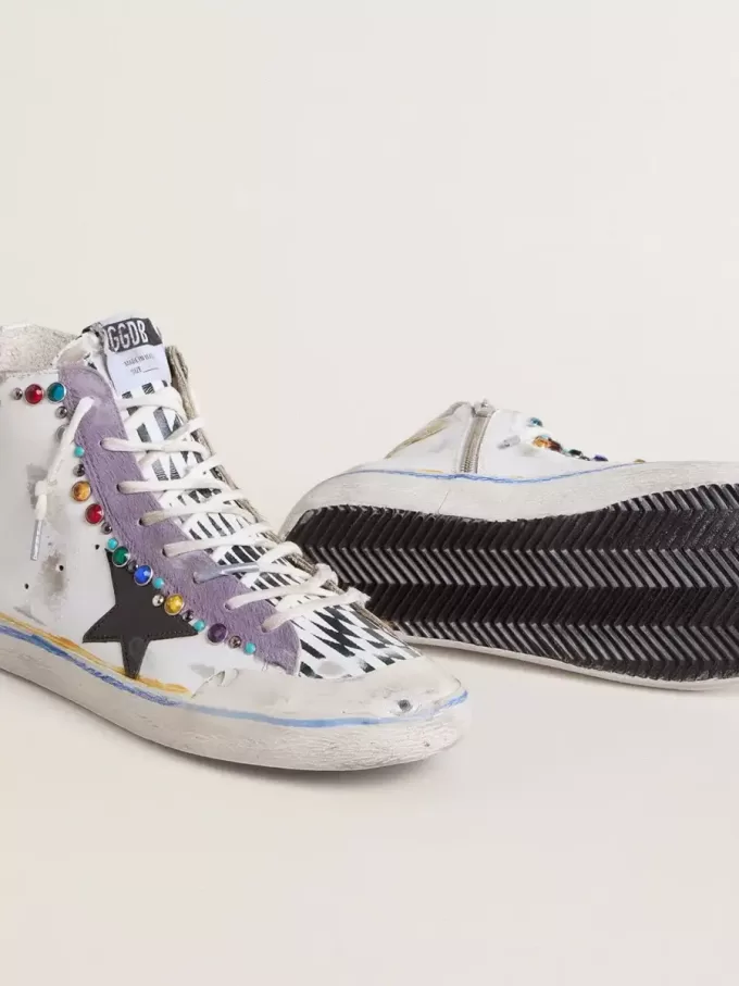 Francy Penstar LAB para mujer con estrella de cuero negro y tachuelas multicolor Francy Penstar LAB para mujer con estrella de cuero negro y tachuelas multicolor