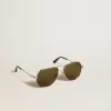 Gafas de sol aviador con montura plateada y lentes verdes Gafas de sol aviador con montura plateada y lentes verdes