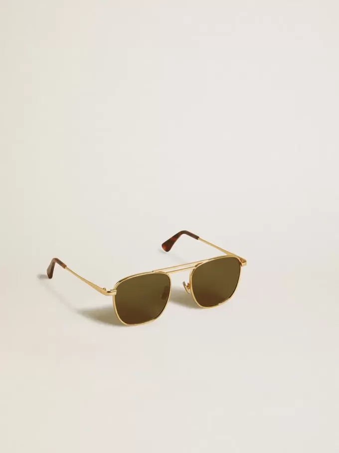 Gafas de sol estilo aviador con montura dorada y lentes verdes Gafas de sol estilo aviador con montura dorada y lentes verdes