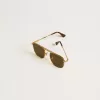 Gafas de sol estilo aviador con montura dorada y lentes verdes Gafas de sol estilo aviador con montura dorada y lentes verdes