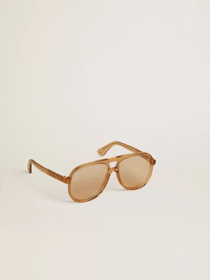 Gafas de sol estilo aviador con montura y lentes color miel Gafas de sol estilo aviador con montura y lentes color miel