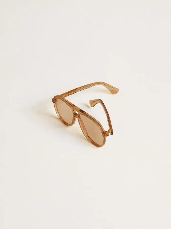 Gafas de sol estilo aviador con montura y lentes color miel Gafas de sol estilo aviador con montura y lentes color miel