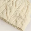 Gorro de lana blanco con bordado