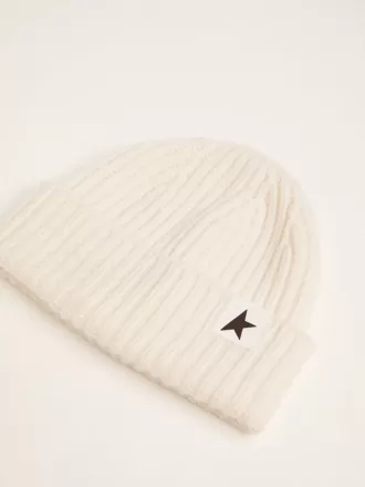 Gorro de lana blanco con estrella negra Gorro de lana blanco con estrella negra
