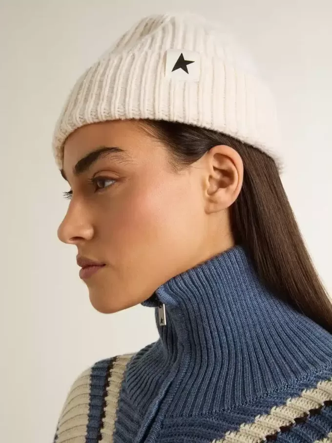 Gorro de lana negro con estrella blanca Gorro de lana negro con estrella blanca