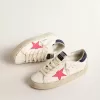 Hi Star con estrella de piel fucsia y lengüeta azul brillante en el talón Hi Star con estrella de piel fucsia y lengüeta azul brillante en el talón