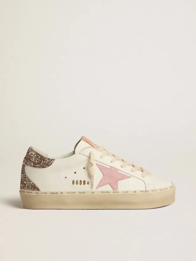 Hi Star en piel blanca con estrella de ante rosa y lengüeta del talón con purpurina rosa Hi Star en piel blanca con estrella de ante rosa y lengüeta del talón con purpurina rosa