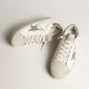 Hi Star para mujer con estrella plateada brillante y lengüeta del talón en nubuck gris paloma Hi Star para mujer con estrella plateada brillante y lengüeta del talón en nubuck gris paloma