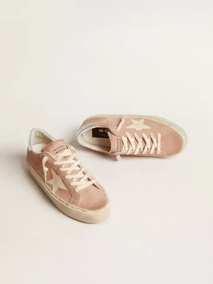 Hi Star para mujer en ante rosa con estrella color crema y lengüeta del talón en piel plateada Hi Star para mujer en ante rosa con estrella color crema y lengüeta del talón en piel plateada