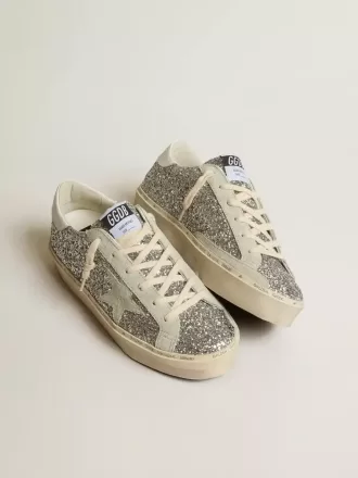 Hi Star para mujer en plata brillante con estrella de ante y lengüeta blanca en el talón Hi Star para mujer en plata brillante con estrella de ante y lengüeta blanca en el talón