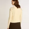 Jersey corto blanco desgastado para mujer con cristales decorativos Jersey corto blanco desgastado para mujer con cristales decorativos